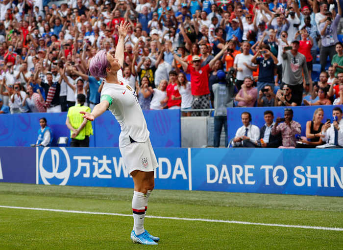 megan-rapinoe-the-pose